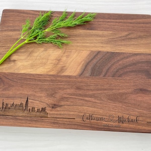 Pick Your City Skyline, Personalized Cutting Board, Engraved Cutting Board, Wedding Gift, Housewarming Gift, New York, Toronto, 117