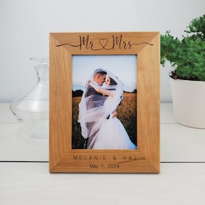 Custom Personalized Picture Frame, Custom Engraved Wood Photo Frame, Custom Engraved Frame, Wedding Photo Frame, Custom Wedding Gift, 001