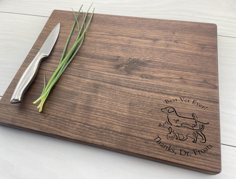 Personalized Cutting Board, Veterinarian Thank You Gift, Veterinarian Appreciation Gift, Veterinarian Gift, Vet Tech Gift, 333 afbeelding 1