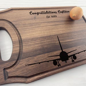 Personalized Cutting Board, Engraved Cutting Board, Airplane Design, Pilot in Command, Airplane Gift, Captain, Corporate Gift, Congrats, 507