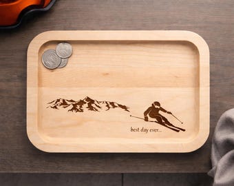 Personalized Ski Catch All Tray, Engraved Mountain Skier Valet Tray, Key Tray, Gift for Ski Lovers, Cabin Decor, Wood Organizer, 291
