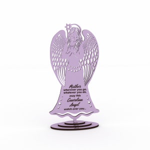 K&ouml;nnte beinhalten: Eine violette Holzengelfigur mit einem Stern auf dem Kopf und Fl&uuml;geln. Der Engel h&auml;lt seine H&auml;nde zum Gebet zusammen. Der Text "Mutter, wohin du auch gehst, was du auch tust, m&ouml;ge dieser Schutzengel &uuml;ber dich wachen..." steht unter dem Engel.