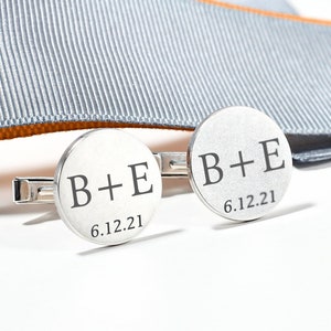 Personalized engraved silver round cufflink, Initials Cuff link, Personalized Cuff Link, Groom Wedding Cuff links, Father&#39;s Day Gift For Him