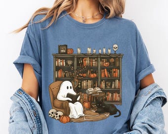Comfort Colors Halloween Ghost Librarian Shirt: Retro Fall Teacher Tee