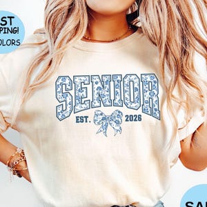 Blue Bow Floral Senior 2026 Shirt, Floral Senior 2026 Gift, coquette Bow Class of 2026 Shirt, Blue Bow Senior 2026 Shirt,Graduation 2026 Tee