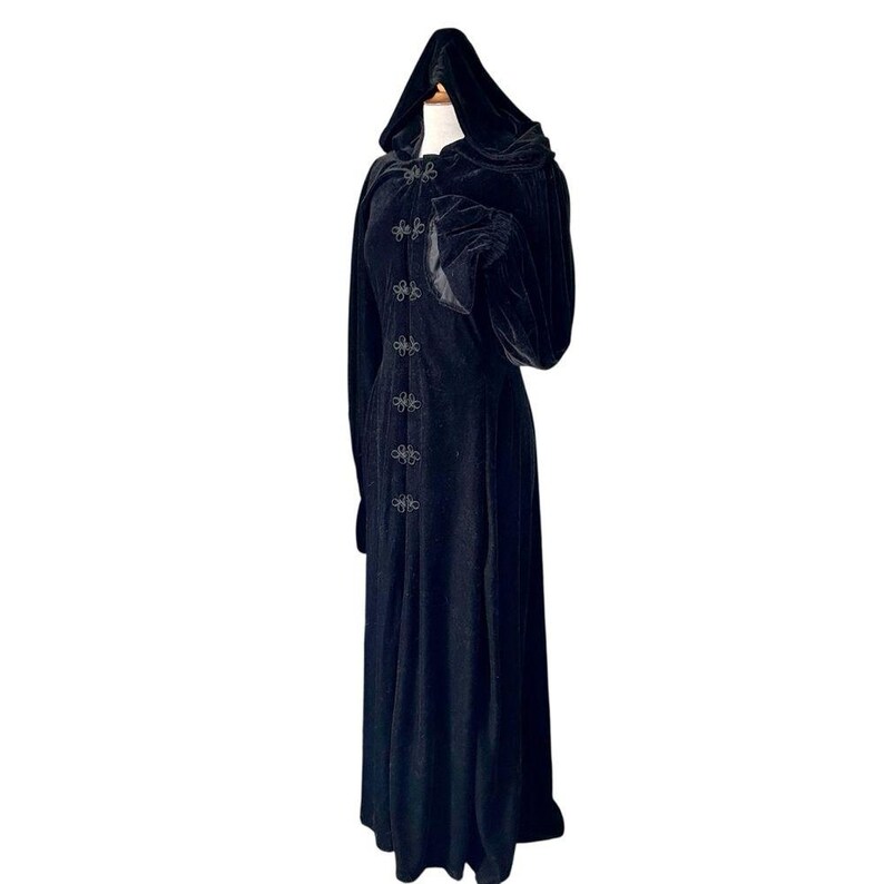 Pyramid Collection Black Gothic Velvet Hooded Ritual Cloak - Medium - Etsy