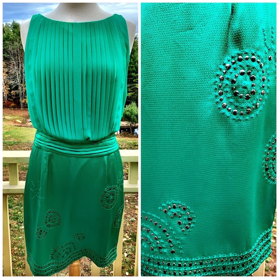 Gorgeous Emerald Green Blouson Cocktail Dress with