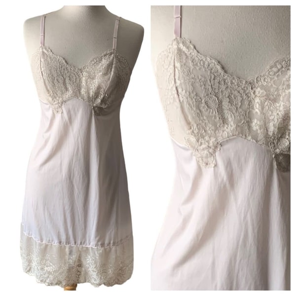 Vintage White Van Raalte Nylon Chantilly Lace Slip Size - Medium