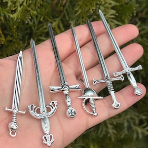 Medieval Sword Bookmark, Knight Cottage Core Bookmark, fantasy Bookmark, 6 Piece Sword Bookmark,  Metal unique Bookmark, Mini Swords