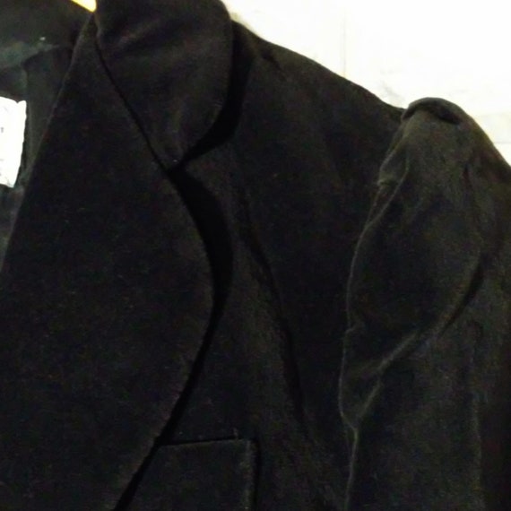 Vintage 70s PlumTree Black Velvet Blazer Jacket C… - image 4
