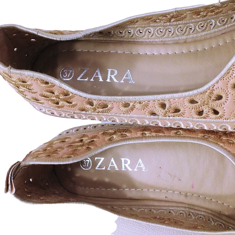 Vintage Zara Nepalese Stylized Jootis Ballet Flats size US-6.5 EUR-37 Embroidered Daisy Eyelet Leather Upper Tan White Ethnic Boho Comfort image 6