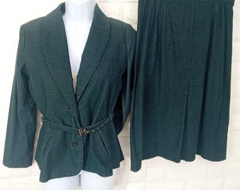 Conjunto vintage de dos piezas de los años 70: blazer de pana de dos botones, solapa chal, cinturón y falda con cremallera y pliegues (tallas S/M (6-8))