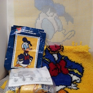 Caron D0013 Mickey Unlimited Donald Duck Latch Hook Kit 20x30 Opened Quality Started 1/2-Finished Materials to Complete