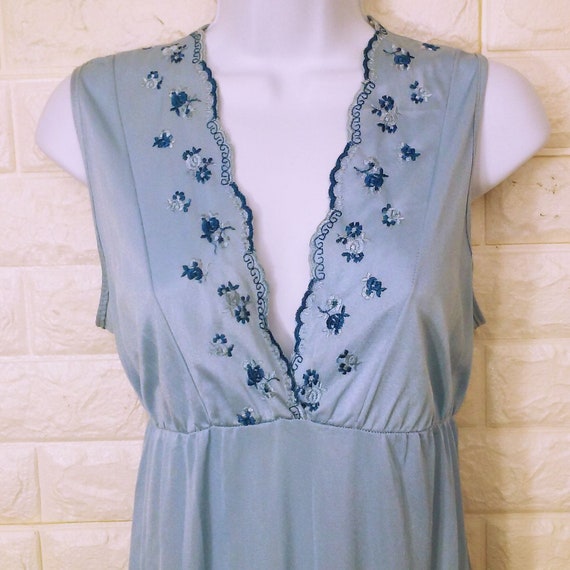 Vintage 70s Mistra Sleepwear Maxi Nightgown Lady-… - image 3