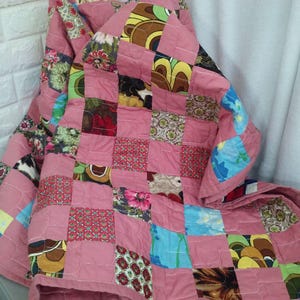 Couvre-lit fait main, tissu écorce, blocs de couette, 70 x 84, surpiqué rose