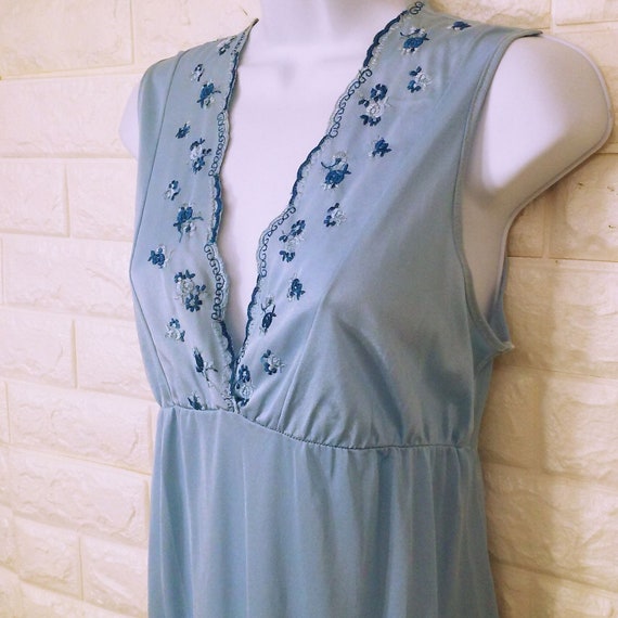 Vintage 70s Mistra Sleepwear Maxi Nightgown Lady-… - image 4