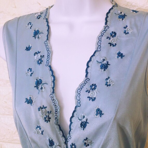 Vintage 70s Mistra Sleepwear Maxi Nightgown Lady-… - image 5
