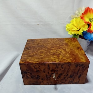 Amazing box, jewelry box thuya wood, handmade Morocco storage box thuya Burl wood, Free shipping , fast shipping, box with Lock and keys