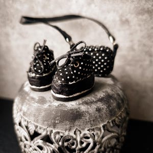 Lederen accessoireset voor Blythe/Landoudou-poppen – Nubuck veterschoenen met plateauzool en ronde tas met stippen