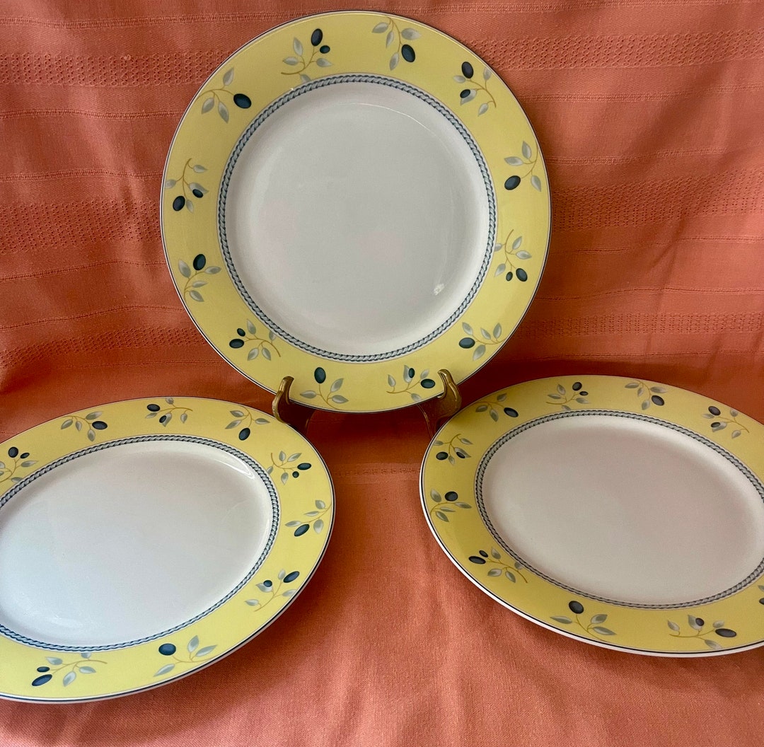 Set of 3 Dinner Plates by Royal Doulton, Blueberry Pattern, Beautiful ...