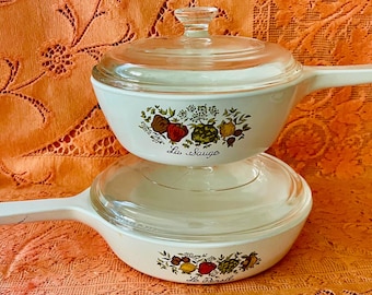 2 Spice if Lufe menuette sauce pans with lids by Corelle