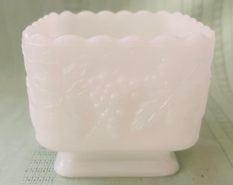 Vintage anchor, hocking, harvest, grape scalloped milk, glass, pedestal planter