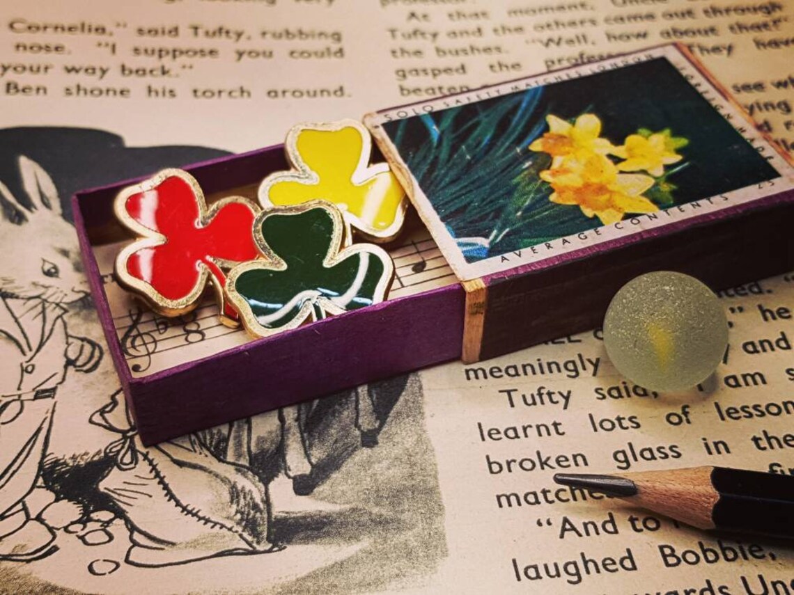 Vintage 1960s Brownie Guides Badges/brooches. Memorabilia. in Etsy UK