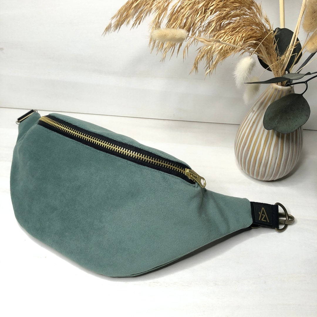 Bauchtasche aus Samt salbeigrün/schwarz, Hipbag, samtweiche Bauchtasche  smaragdgrün