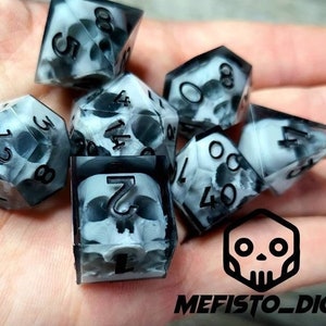 Dnd dice set Skull Sharp Edge, D&D for Dungeons and Dragons for all class warlock D20 D12 D10 D8 D6 D4