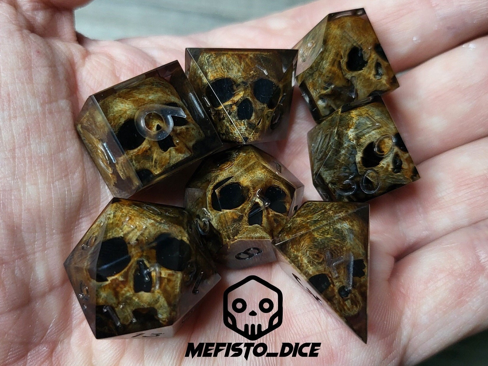 Dice skull Sharp Edge, D&D Dice Set for Dungeons and Dragons d and D Polyhedral Dice Set - d20 d12 d10 d8 d6 d4 warlock barbarian magic