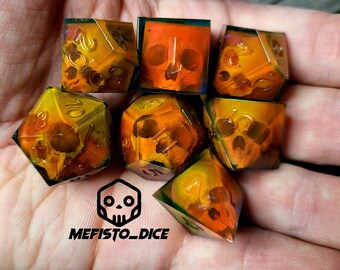 DND Dice Set / Dungeons and Dragons Dice Set / Resin Sharp Edged Dice Set / D&D Dice Set / Handmade Dice Set / Rpg Role D20 D12 D10 D8 D6 D4