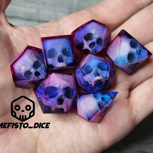 DND Dice Set / Dungeons and Dragons Dice Set / Resin Sharp Edged Dice Set / D&D Dice Set / Handmade Dice Set / Rpg Role D20 D12 D10 D8 D6 D4