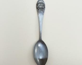 Vintage Souvenir Spoon, Vintage Souvenir Spoon Millville NJ, Wheaton Village NJ Souvenir Spoon #42
