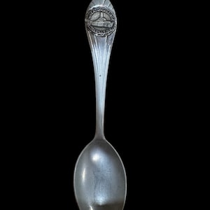 Vintage Souvenir Spoon, Vintage Souvenir Spoon Millville NJ, Wheaton Village NJ Souvenir Spoon #42
