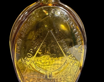 Vintage Amber Yellow Brown Glass Bottle Salem Oak 1575 Salem, NJ  People, Purpose , Progress 1664-1964 NJ Tercentenary #006