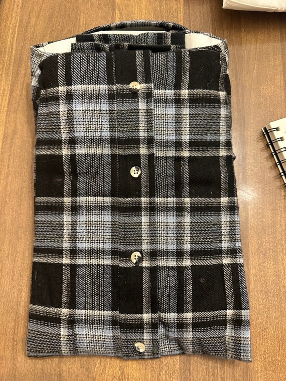 New Men’s Black and Gray Members Only Flannel Long