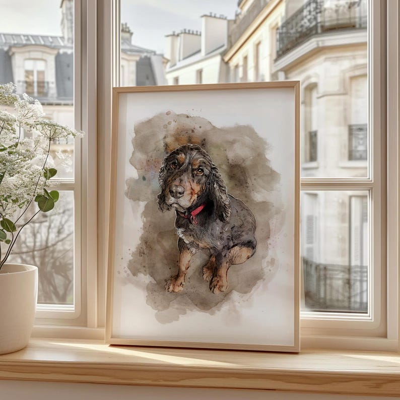 Puede incluir: Una pintura de acuarela de un perro marr&oacute;n y negro con un collar rojo. El perro est&aacute; sentado y mirando al espectador. La pintura tiene un fondo suave de acuarela.