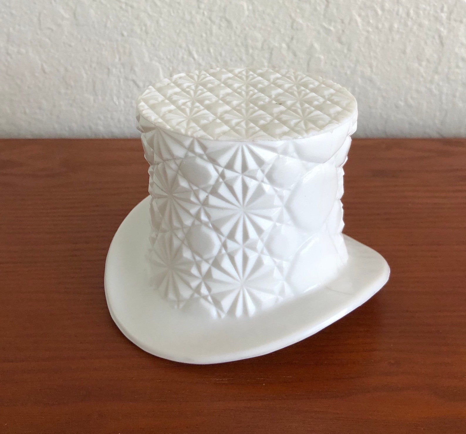 Vintage Milk Glass Top Hat Etsy