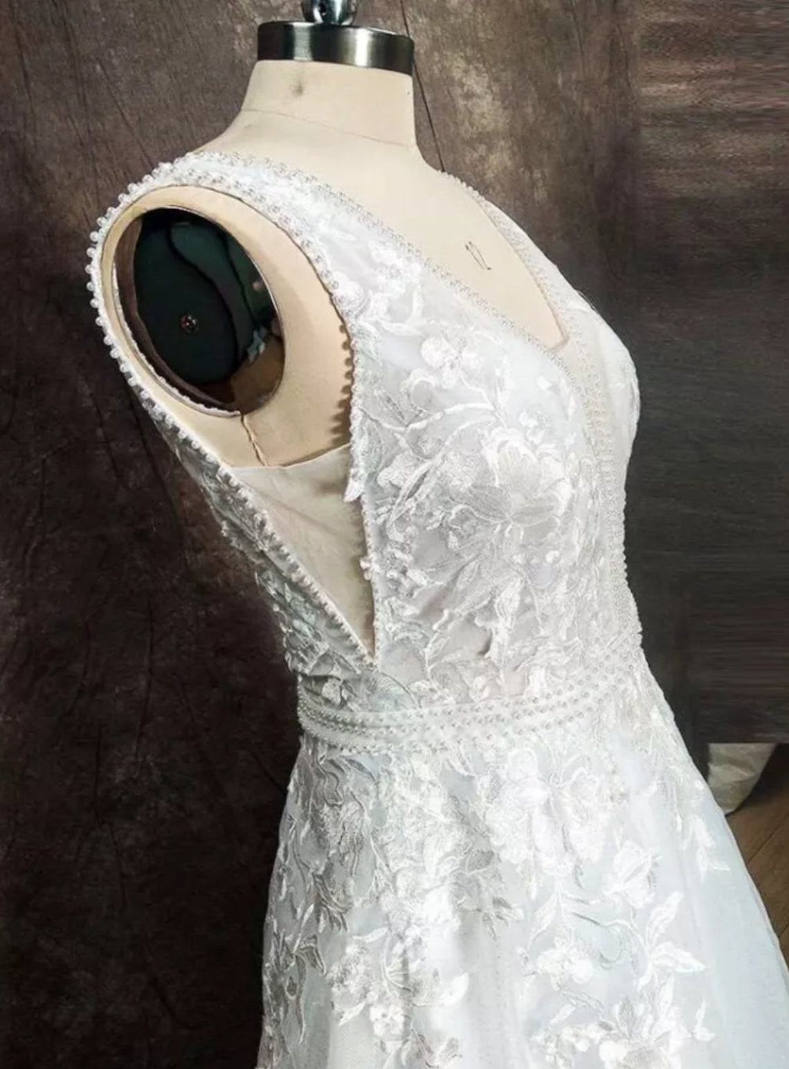 A-Line V-Neck Boho Chiffon Appliques Flowers Wedding Gown TWA3402