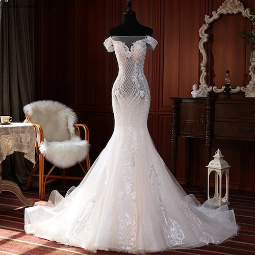 Amanda Design Custom Made O-Neck Full Sleeve Lace Appliques Crystal Shiny Wedding Dress Mermaid