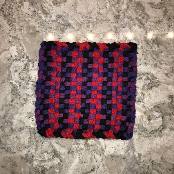 Berry Pie Potholder//Black, Red, and Purple Potholder//Trivet //Woven//Fabric Trivet//Hotpad