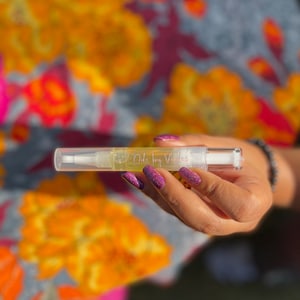Herbal-Infused Cuticle Oil Pen – 5ml