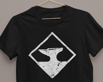 Blacksmith Anvil Badge Short-Sleeve T-Shirt