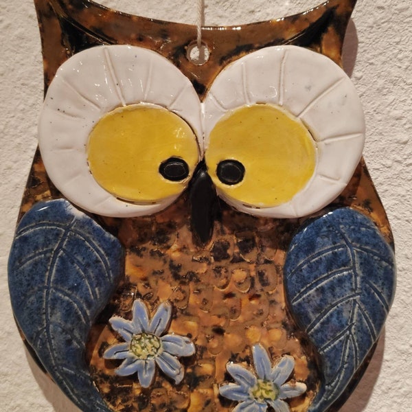 Eule Uhu Keramik Vogel Wanddekoration Mobile Landhausstil Shabby handgemacht Nacht Greifvögel Weisheit Keramikfigur Käuzchen Feder Geschenk