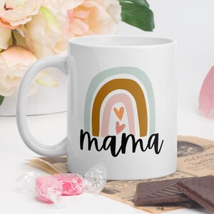 Neue Mama Regenbogen Becher | Neue Mama Geschenk Kaffeebecher | Mama Kaffeebecher | Geschenk für neue Mama | Baby-Dusche-Geschenk | Neues Baby-Geschenk | Geschenk für Mama