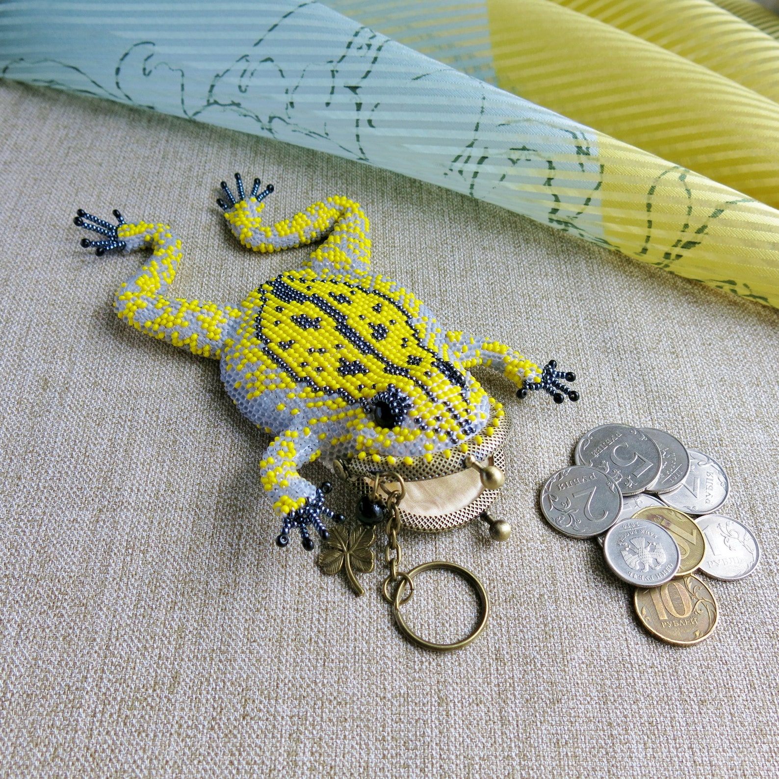 Coin purse beaded purse frog purse. Yellowgray frog made of Etsy
