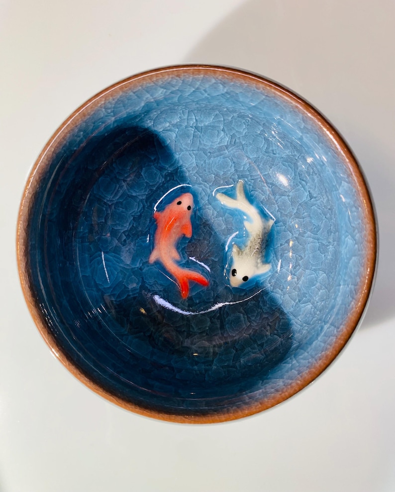 Crackle Glaze Koi Fish Dipping Bowl – Perfect Touch for Sushi Nights and Tea Time