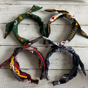 Tie Knot Nfl/Mlb Headbands | San Francisco 49ers, Packers, Raiders, Cowboys, KC Chiefs, LA Chargers, Yankees, Dodgers  +Satin Scrunchie