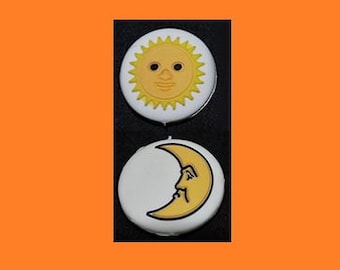 THE ORIGINAL FUNNY  Decide Who Serves  Sun or Moon Vibration Spinner Dampener Tennis Gift Two Sided Double Sided