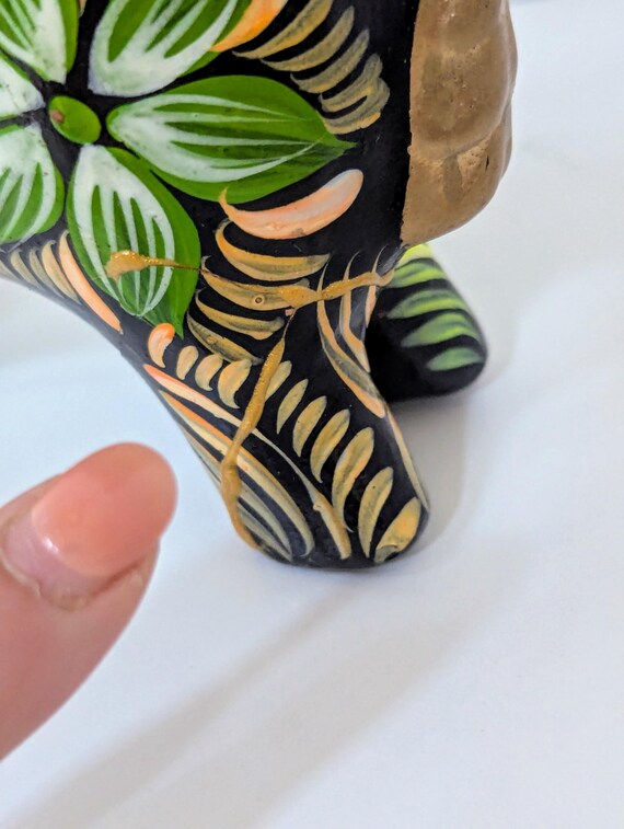 手描きの陶器製雄牛の置物（修復済み） - Etsy 日本